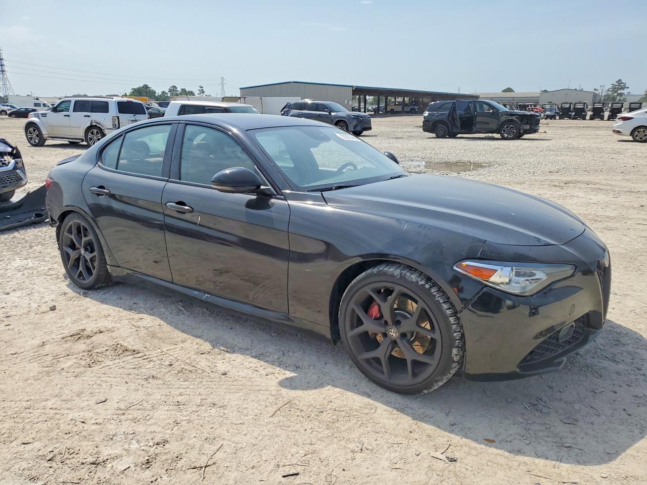 2019 ALFA ROMEO GIULIA photo 7