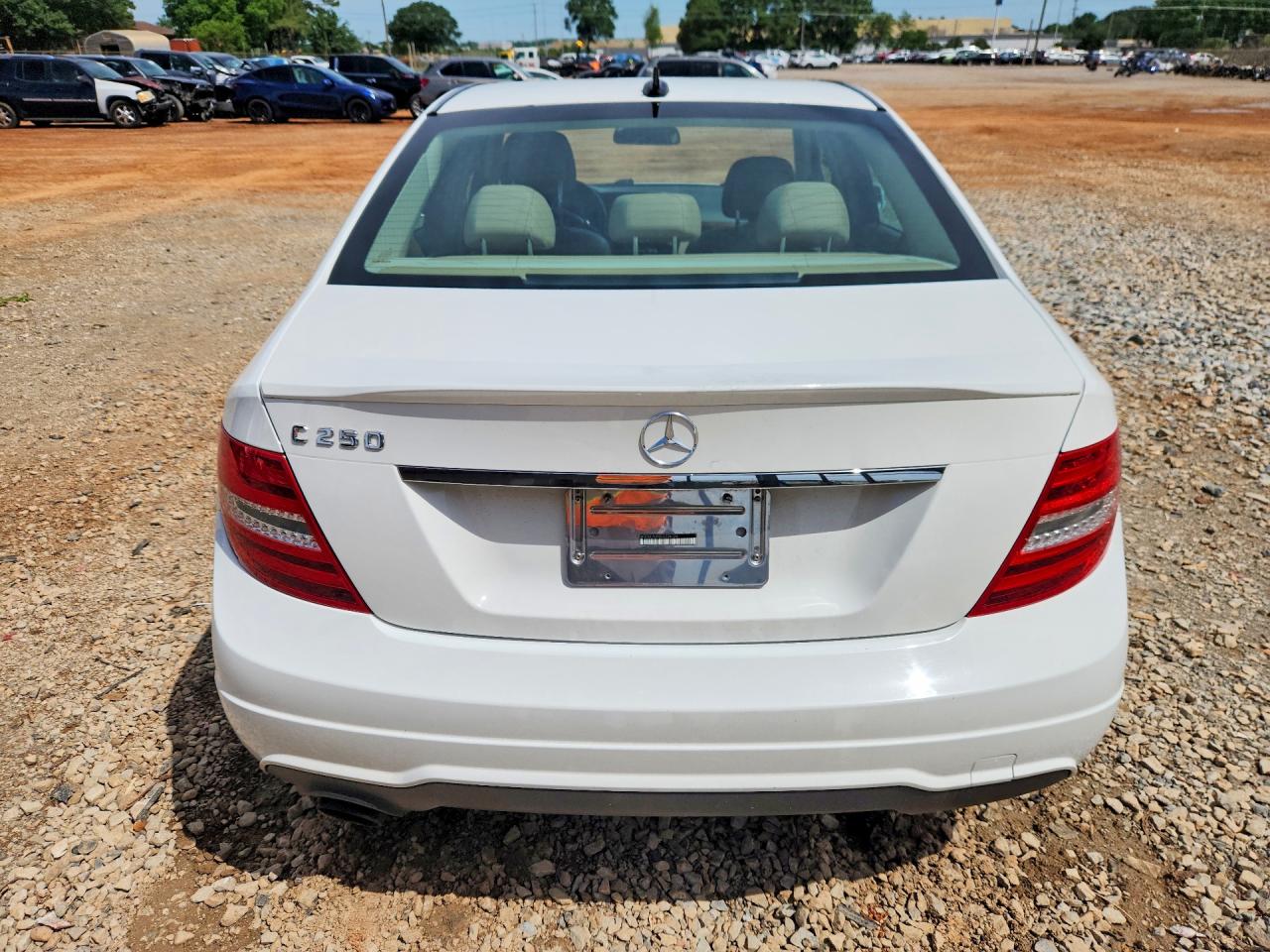 2014 MERCEDES-BENZ C 250 photo 6