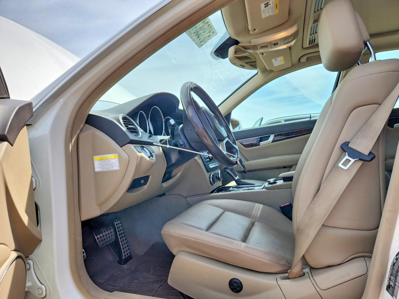 2014 MERCEDES-BENZ C 250 photo 7