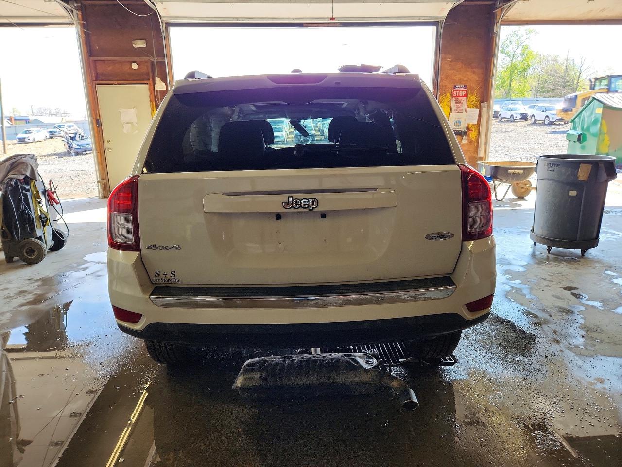 2017 JEEP COMPASS LATITUDE photo 16
