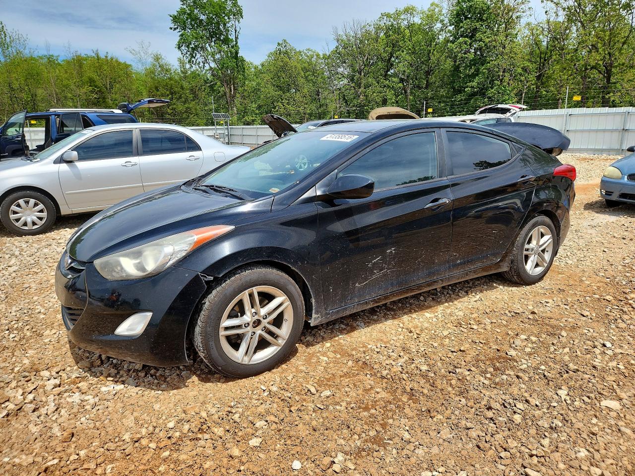 2013 HYUNDAI ELANTRA