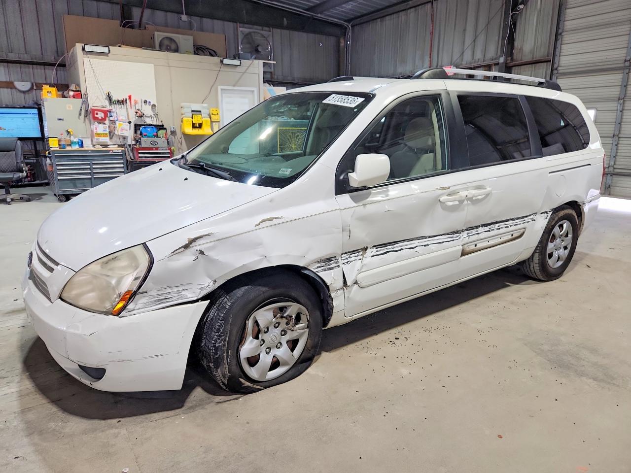 2008 KIA SEDONA
