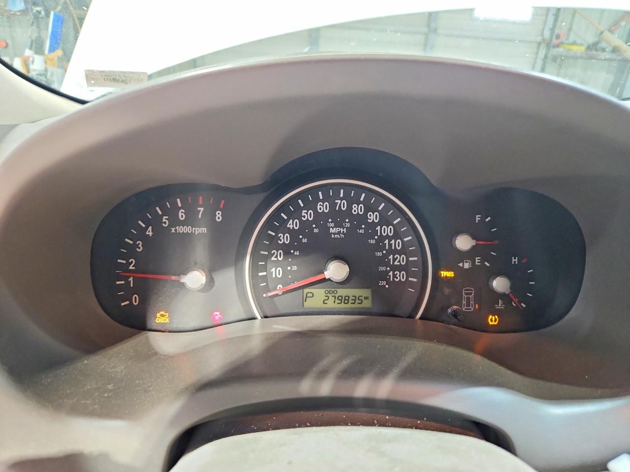 2008 KIA SEDONA LX photo 25