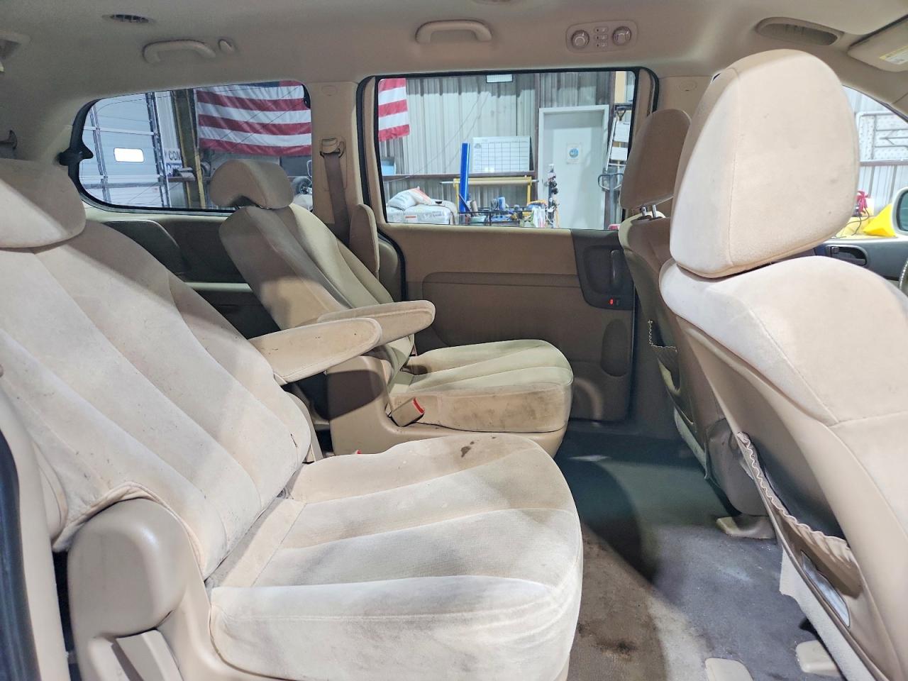 2008 KIA SEDONA LX photo 31
