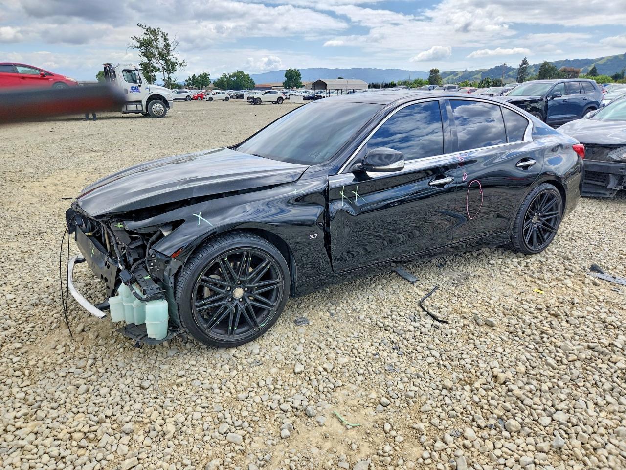 2015 INFINITI Q50