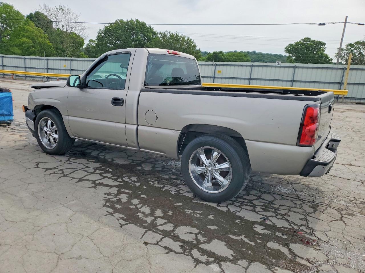 2007 CHEVROLET SILVERADO C1500 CLASSIC photo 4