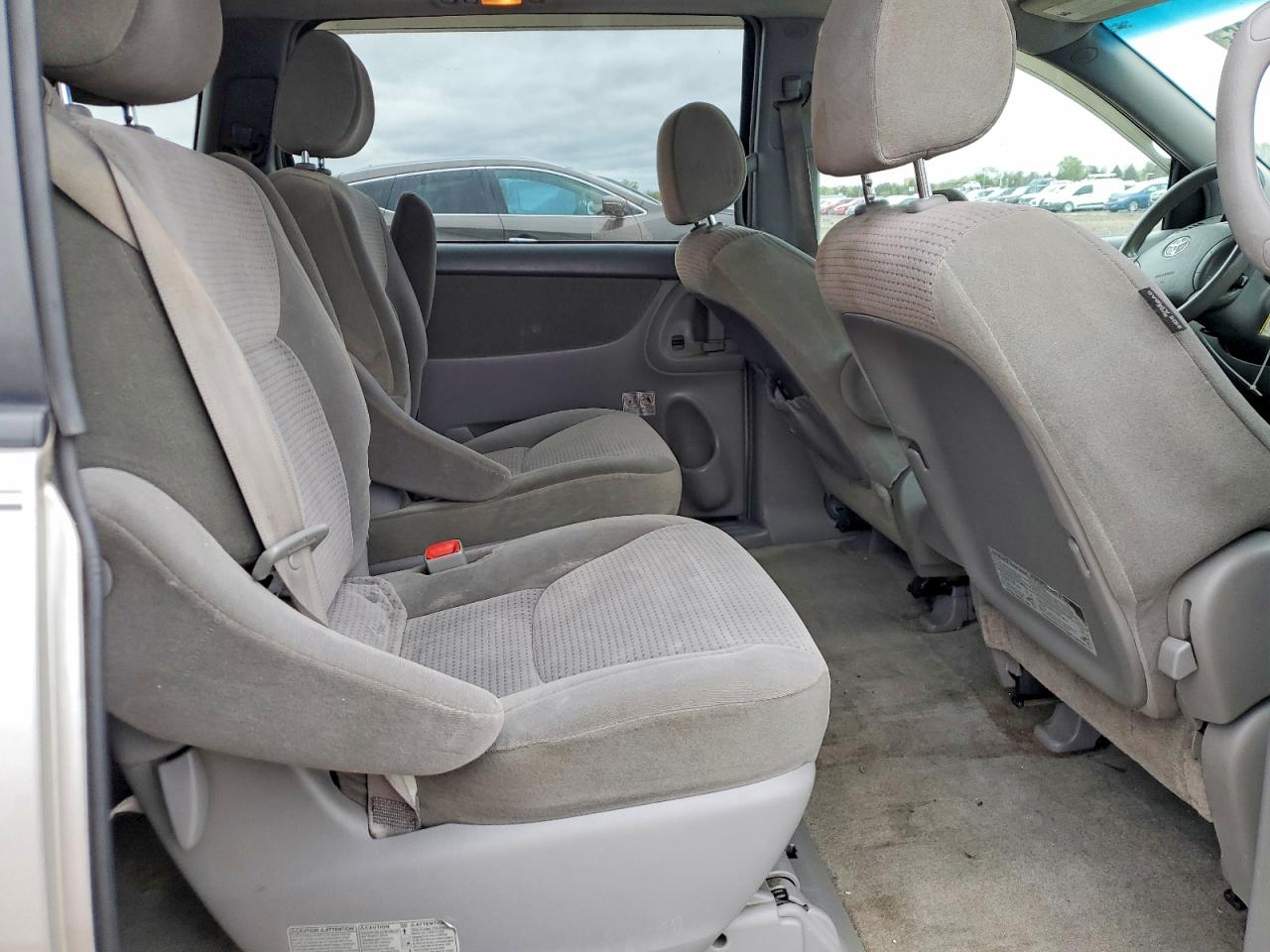 2006 TOYOTA SIENNA LE 7 PASSENGER photo 21