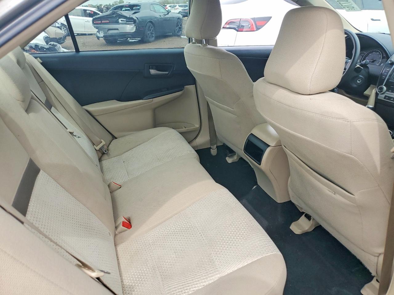 2013 TOYOTA CAMRY LE photo 28