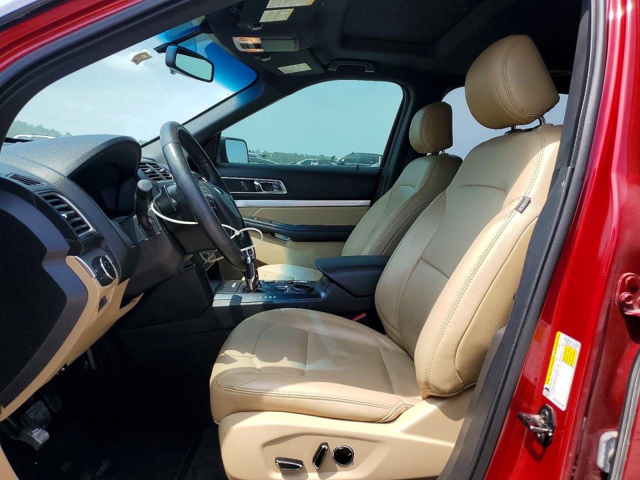 2017 FORD EXPLORER XLT photo 13