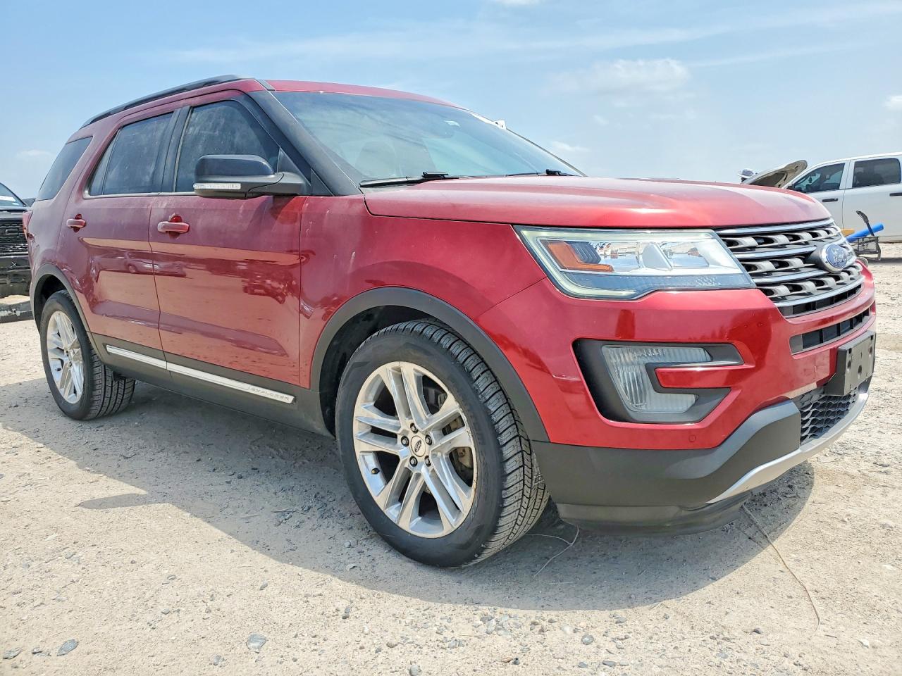 2017 FORD EXPLORER XLT photo 7