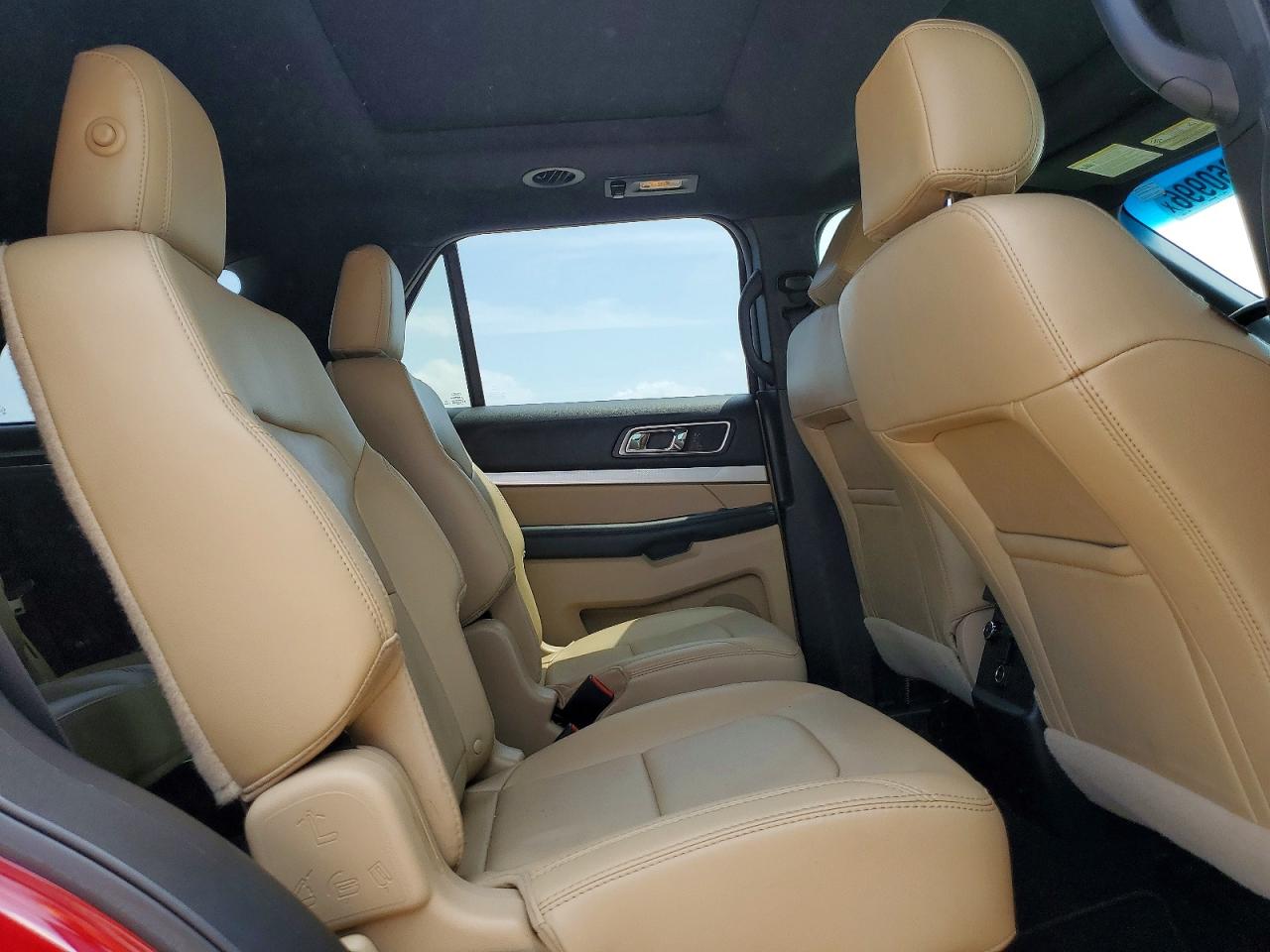 2017 FORD EXPLORER XLT photo 21