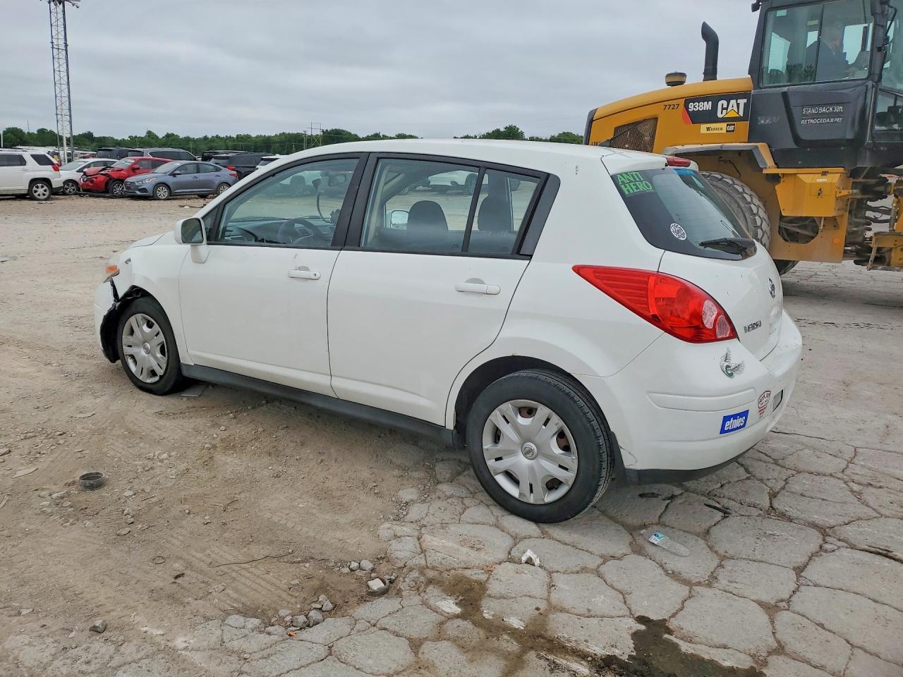 2011 NISSAN VERSA 1.8 S photo 4
