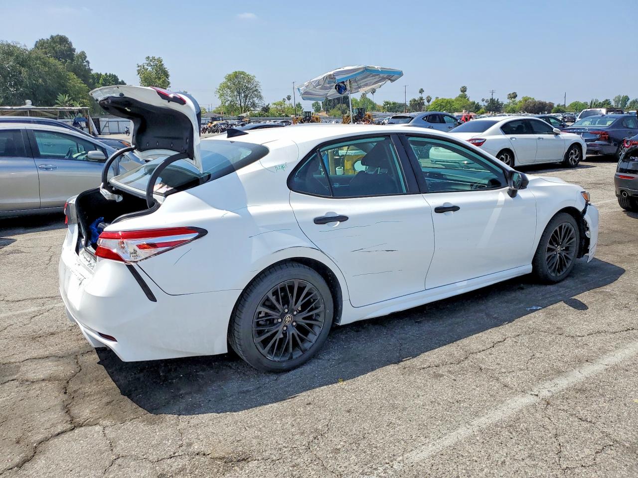 2020 TOYOTA CAMRY SE NIGHTSHADE photo 7