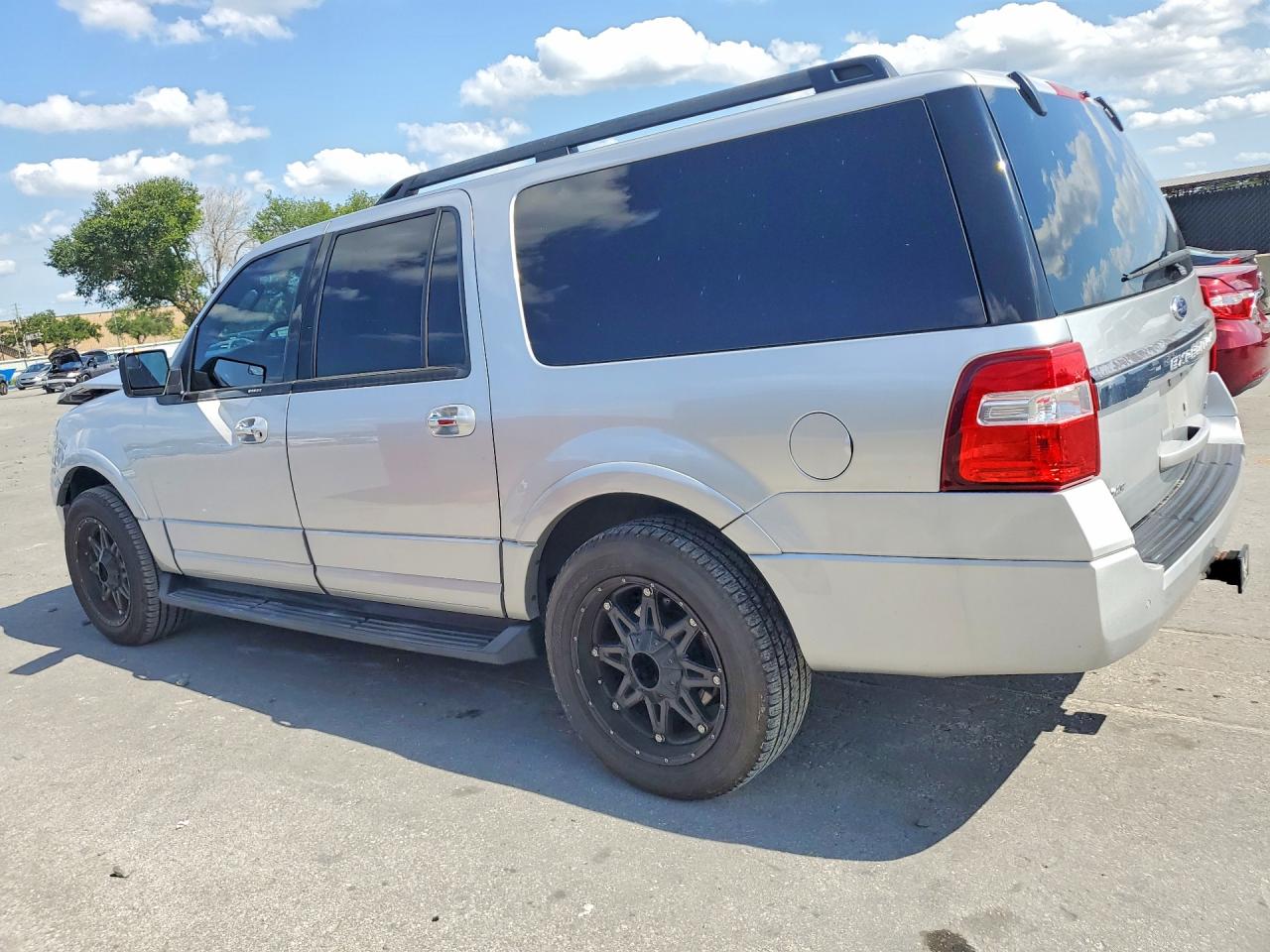 2015 FORD EXPEDITION EL XLT photo 4