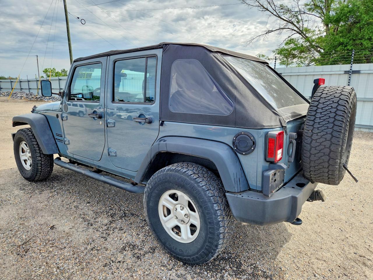 2015 JEEP WRANGLER UNLIMITED SPORT photo 4