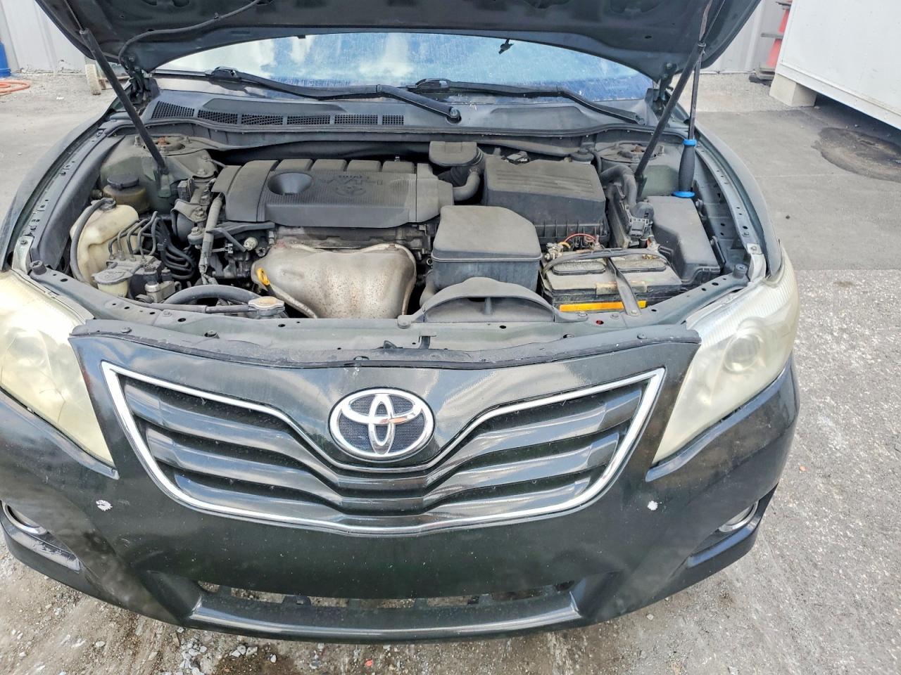 2011 TOYOTA CAMRY LE photo 31