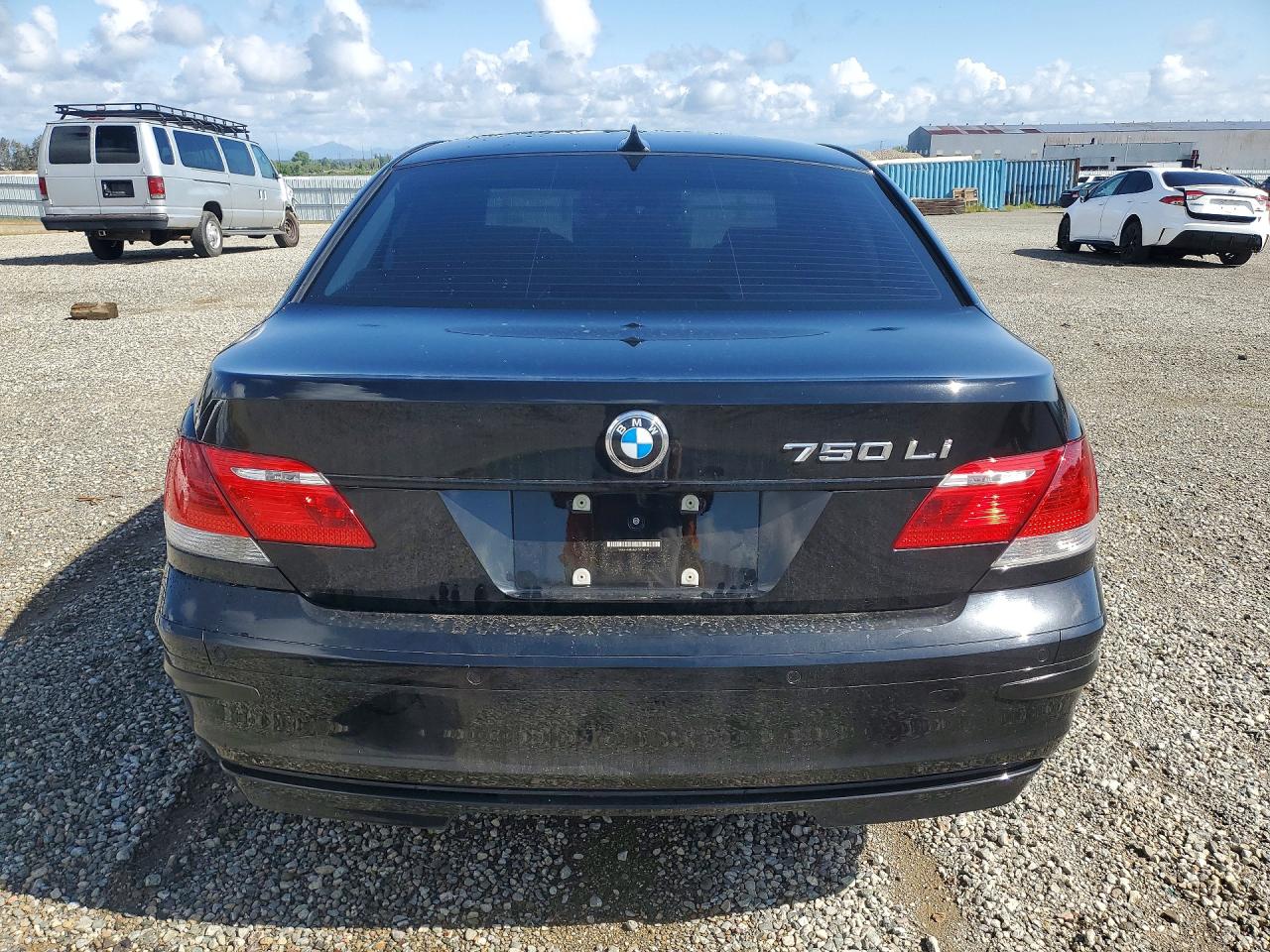 2007 BMW 750 photo 11