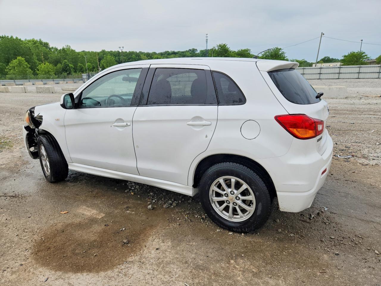 2011 MITSUBISHI OUTLANDER SPORT ES photo 4