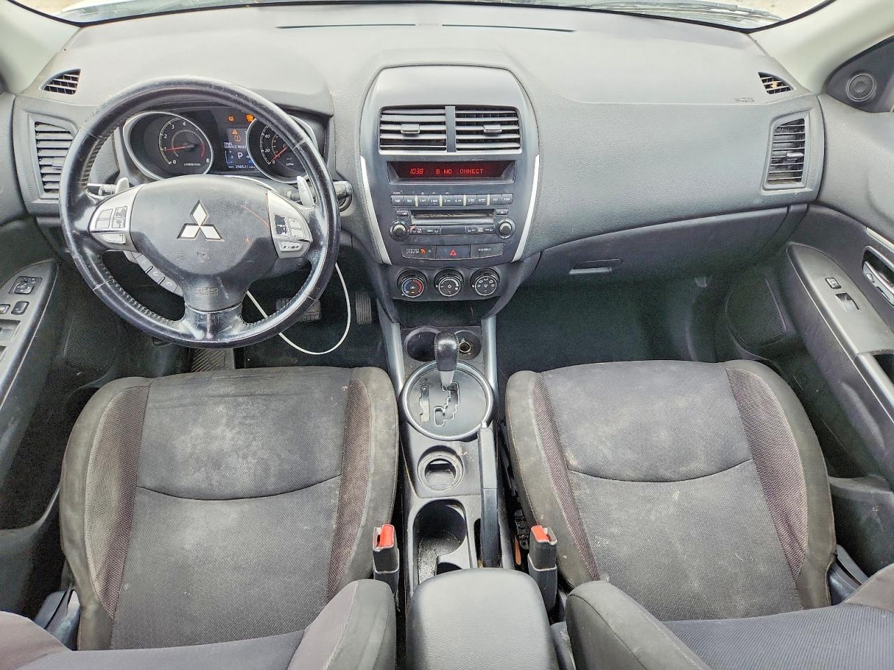 2011 MITSUBISHI OUTLANDER SPORT ES photo 22