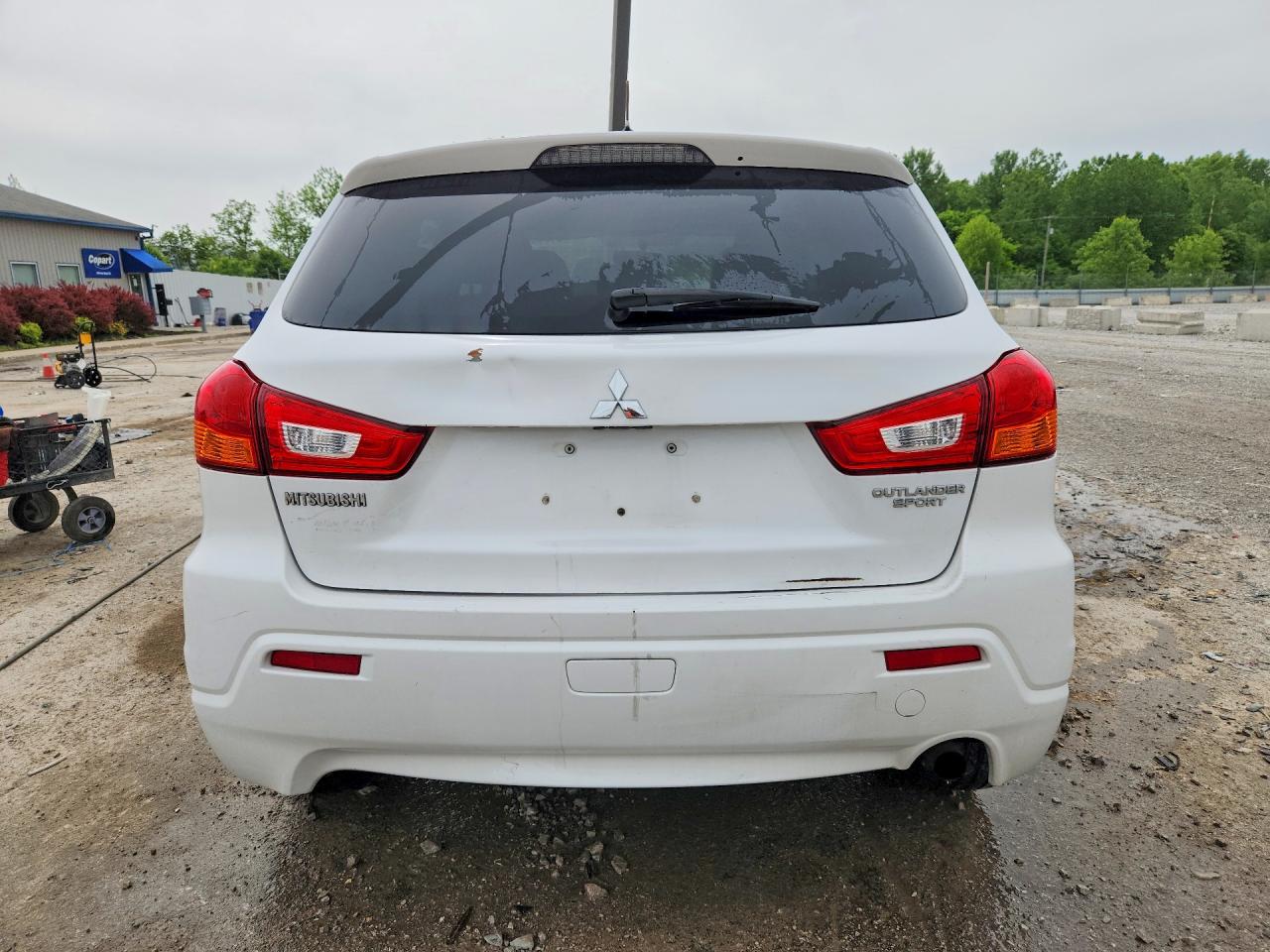 2011 MITSUBISHI OUTLANDER SPORT ES photo 16
