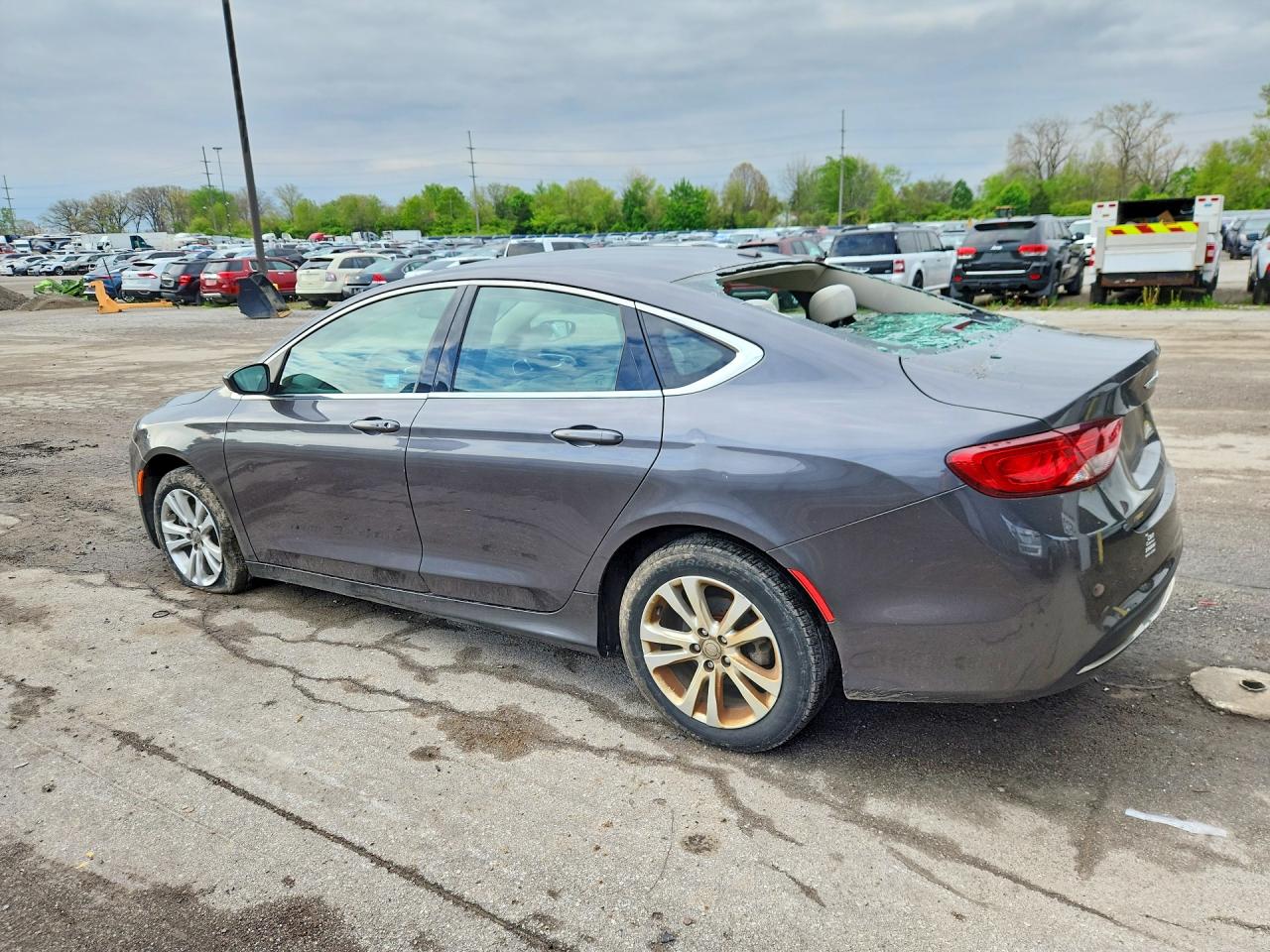 2015 CHRYSLER 200 LIMITED photo 3