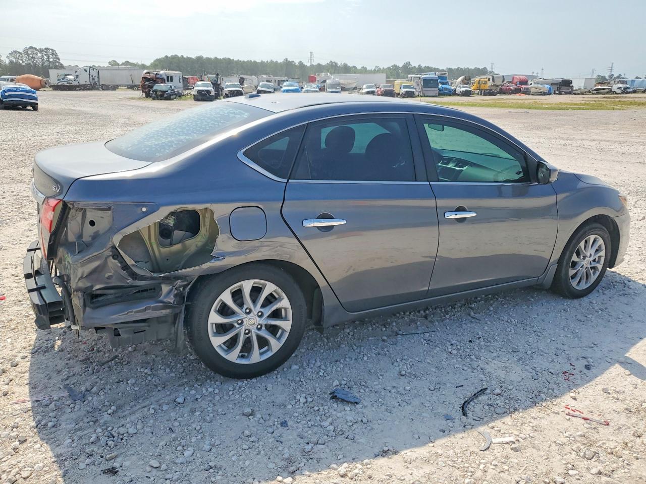2019 NISSAN SENTRA SV photo 5