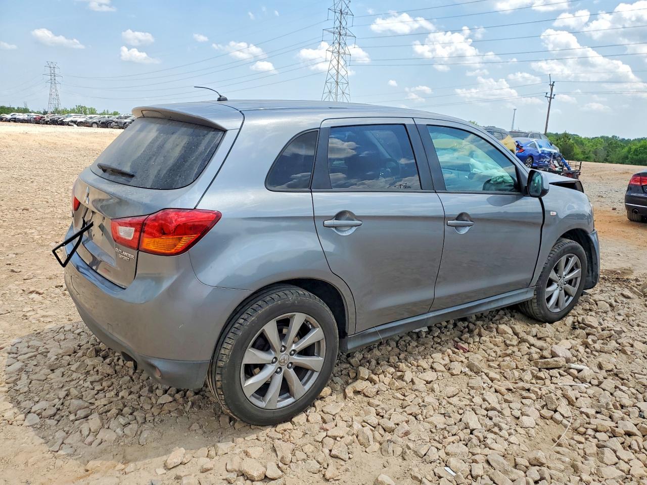 2015 MITSUBISHI OUTLANDER photo 5