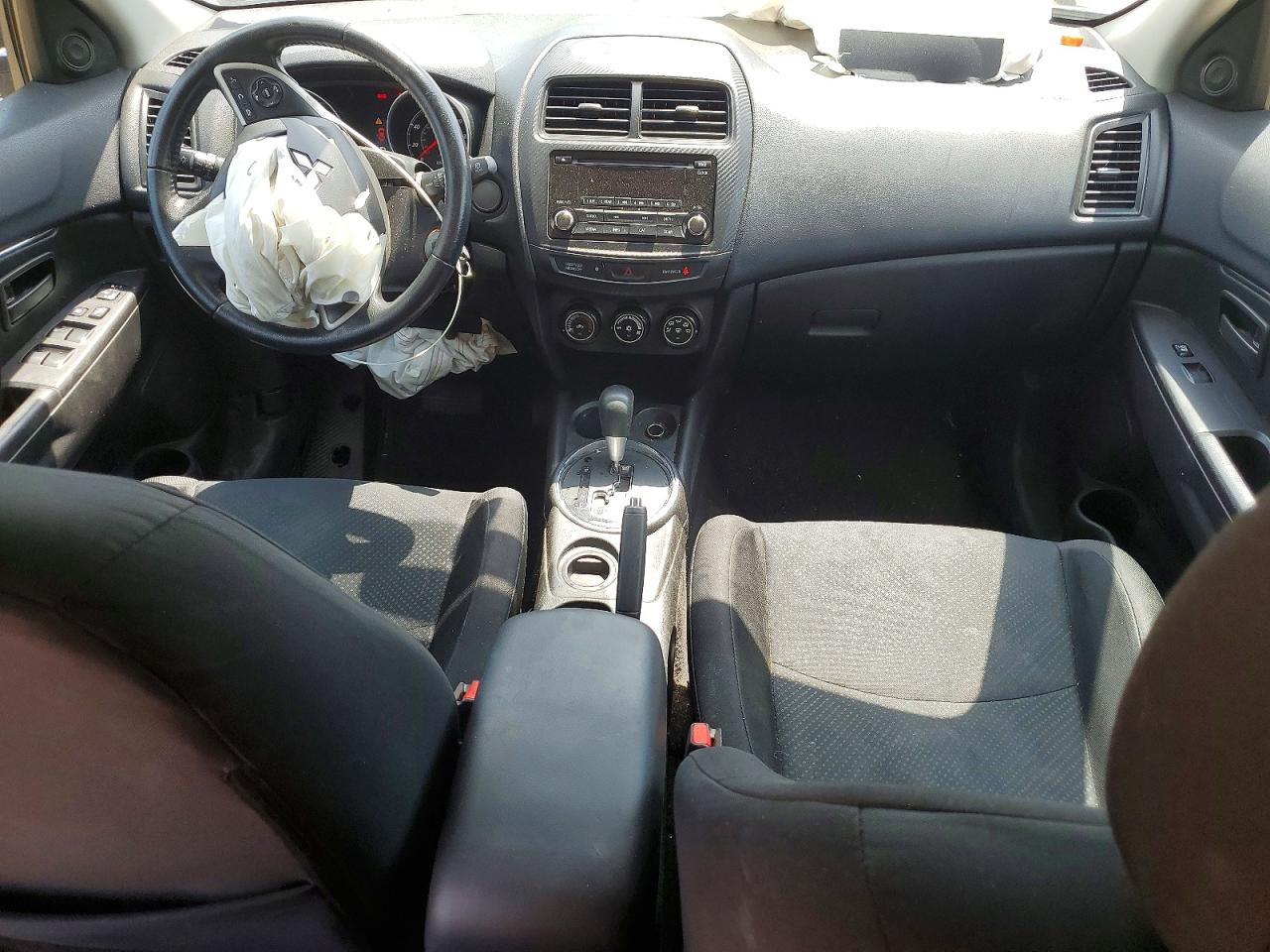 2015 MITSUBISHI OUTLANDER photo 15