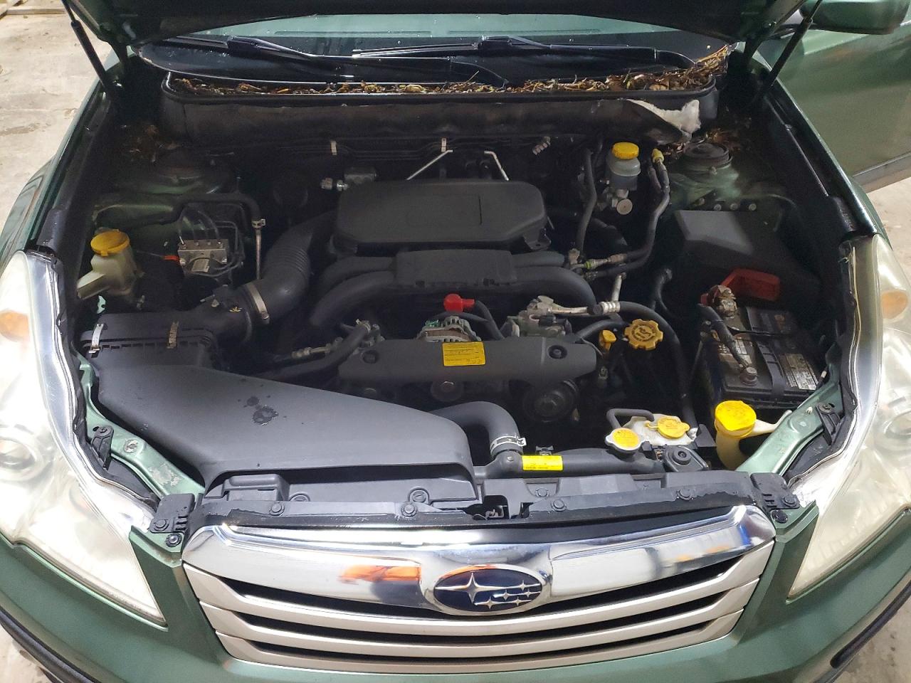 2010 SUBARU OUTBACK 2.5I PREMIUM photo 23