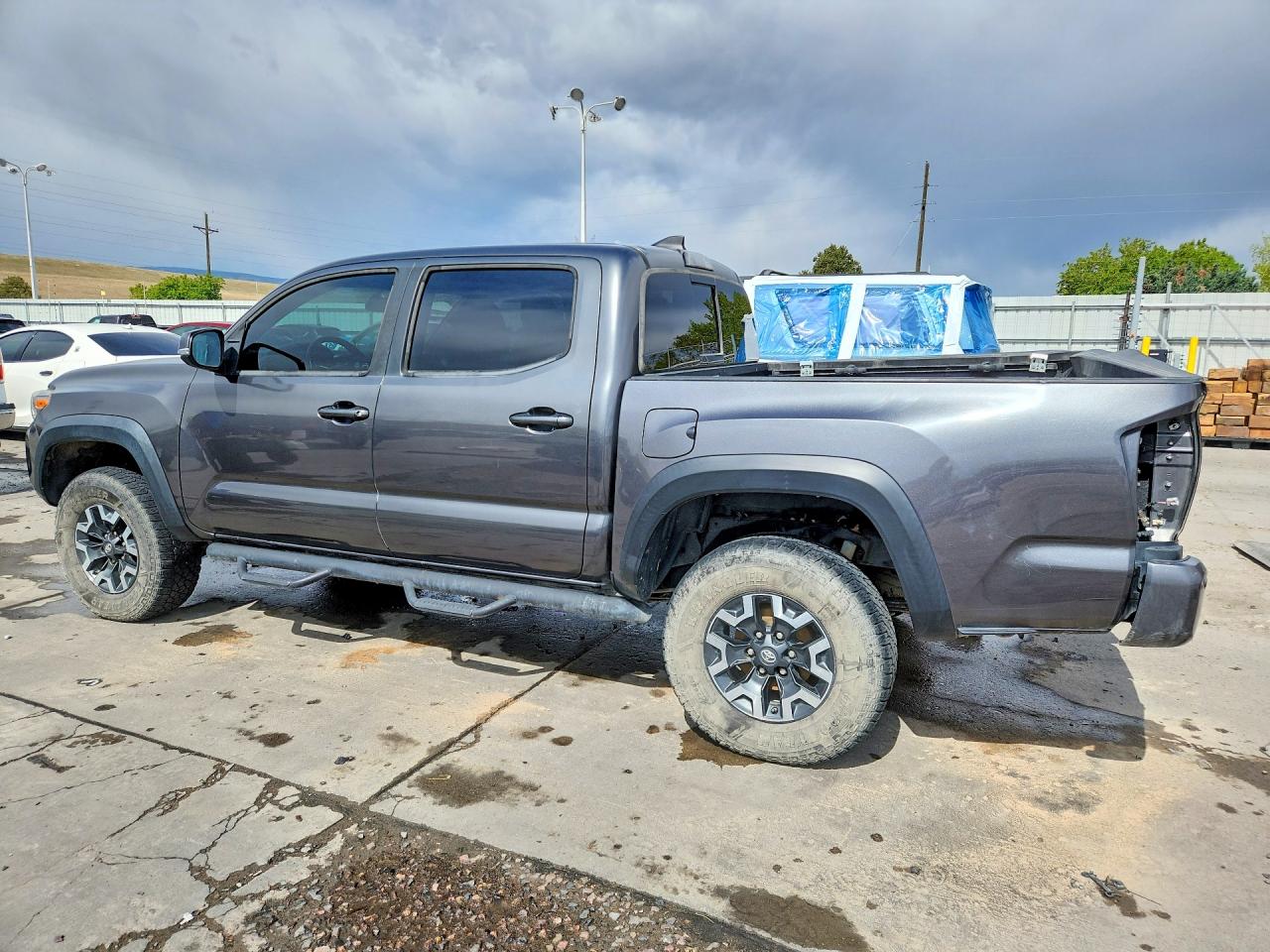 2017 TOYOTA TACOMA TRD OFF-ROAD photo 3