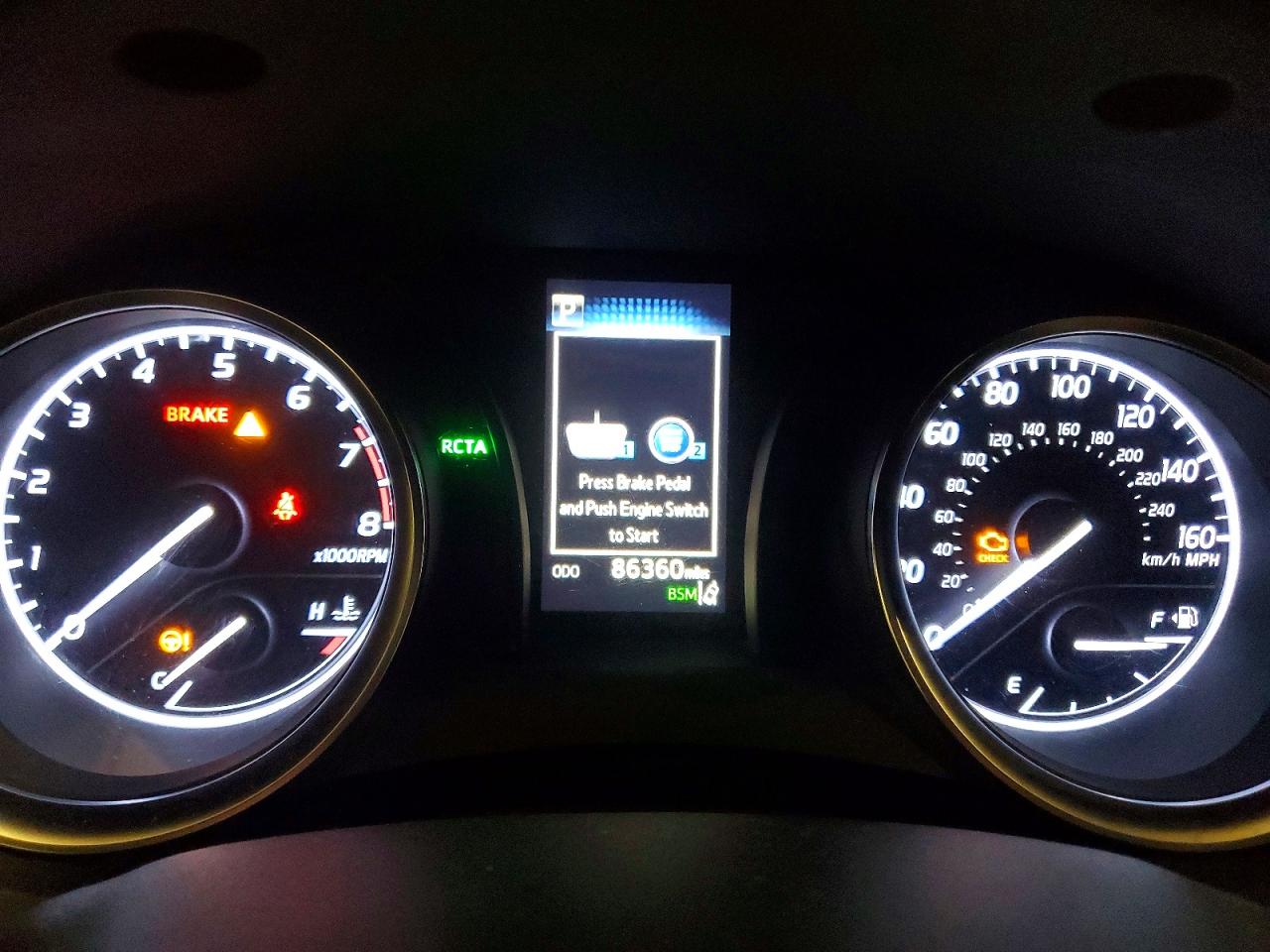 2018 TOYOTA CAMRY SE photo 17