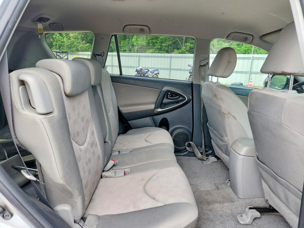 2011 TOYOTA RAV4 BASE photo 21