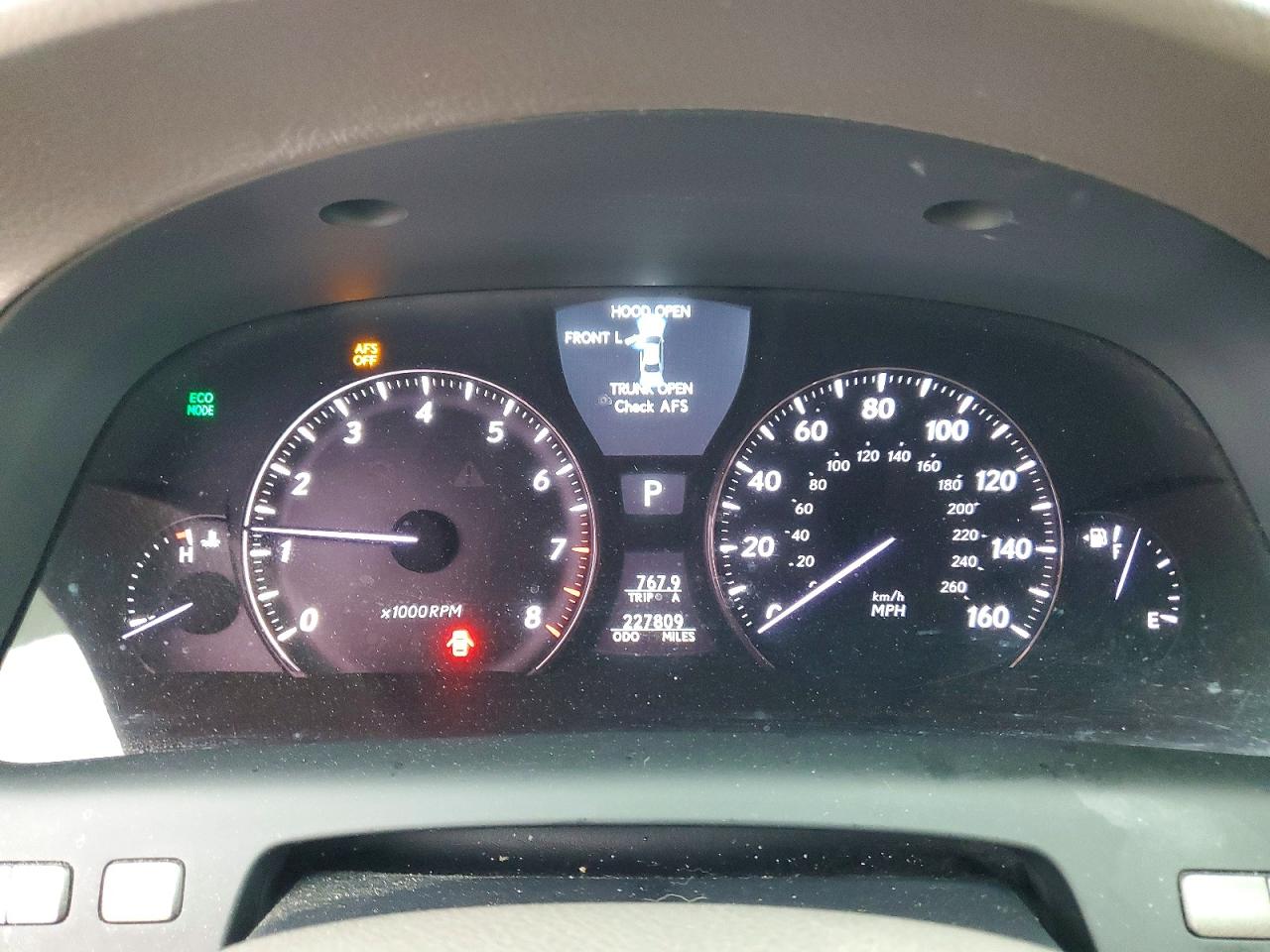 2011 LEXUS LS 460L photo 25