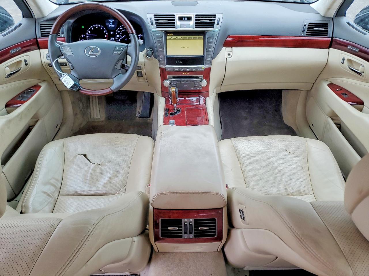 2011 LEXUS LS 460L photo 22