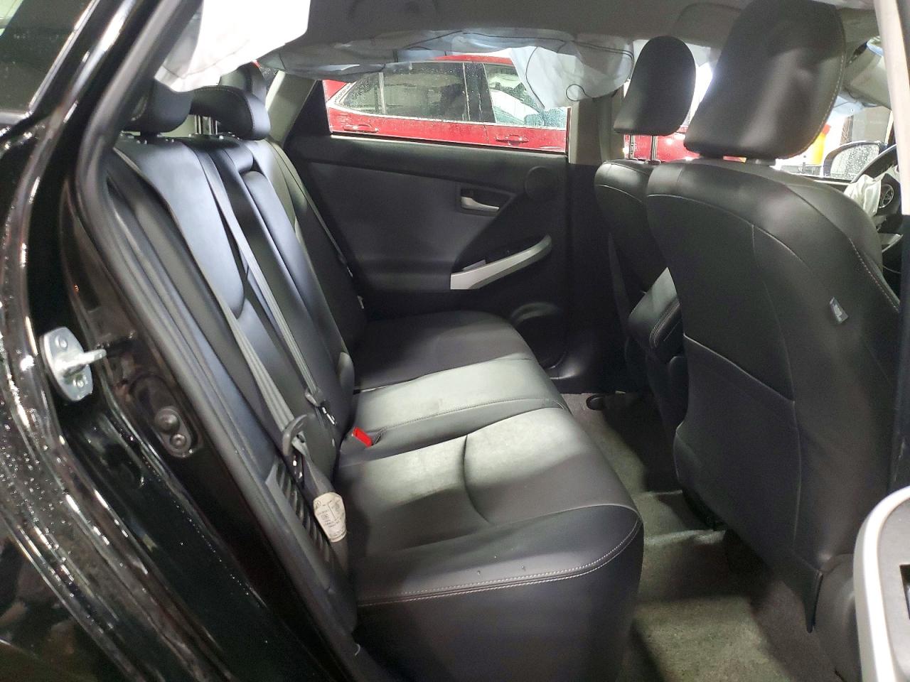 2014 TOYOTA PRIUS FOUR photo 19
