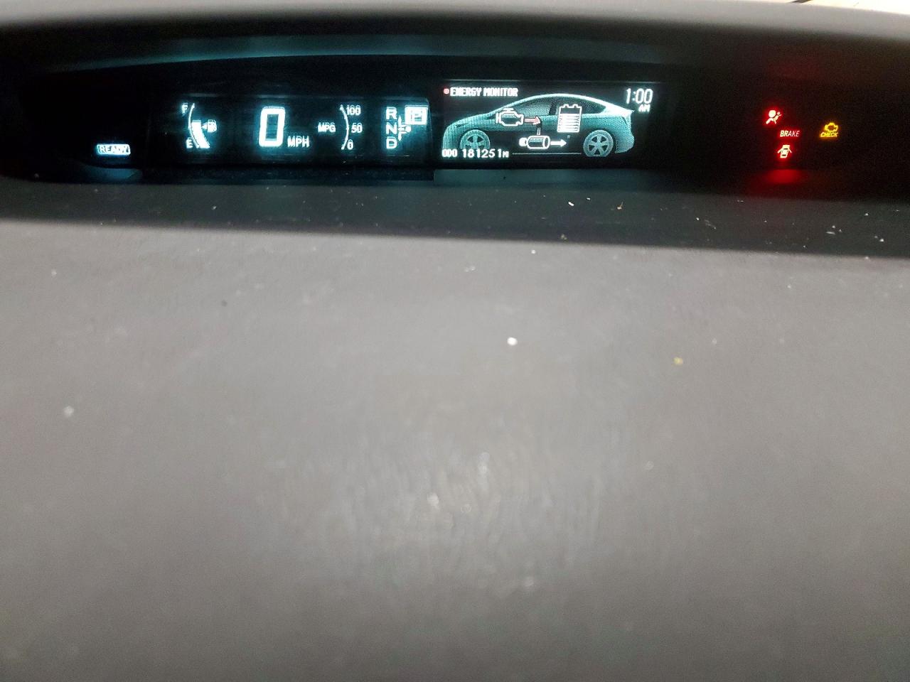 2014 TOYOTA PRIUS FOUR photo 17