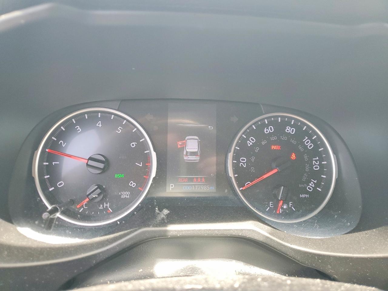 2021 TOYOTA RAV4 XLE photo 25