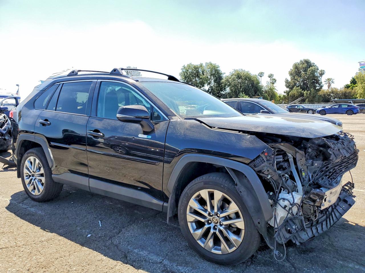 2021 TOYOTA RAV4 XLE PREMIUM photo 7