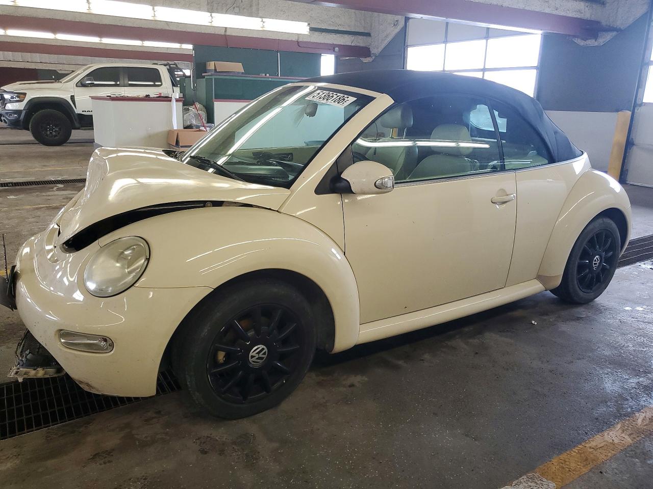 2004 VOLKSWAGEN NEW BEETLE