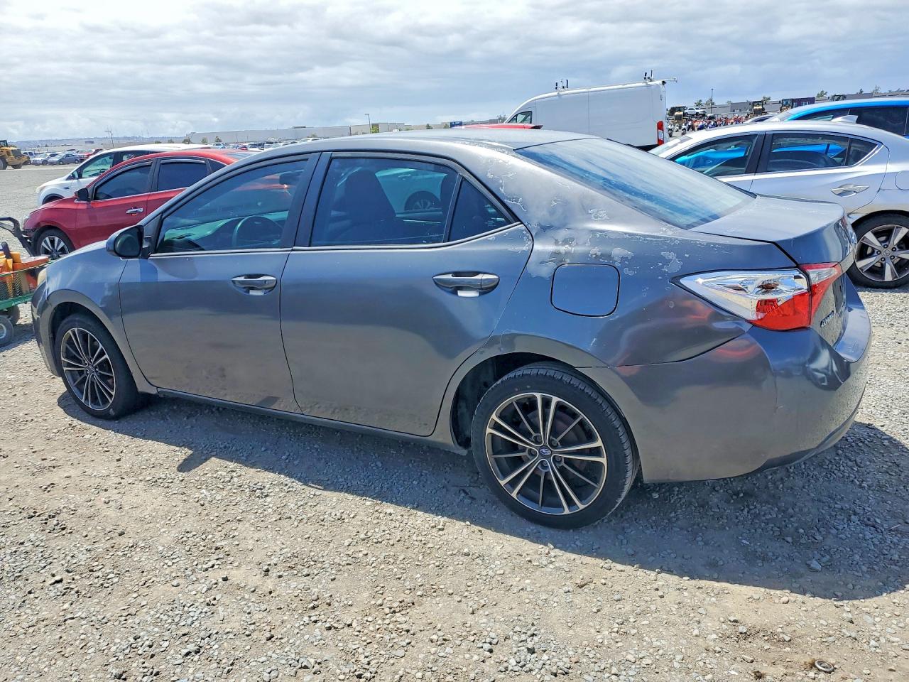 2015 TOYOTA COROLLA L photo 4