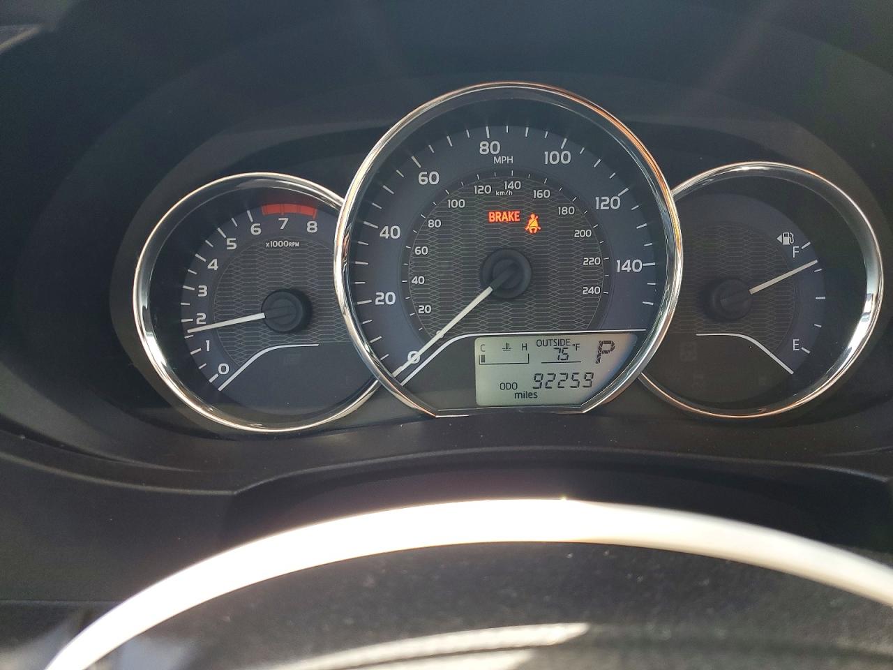 2015 TOYOTA COROLLA L photo 25