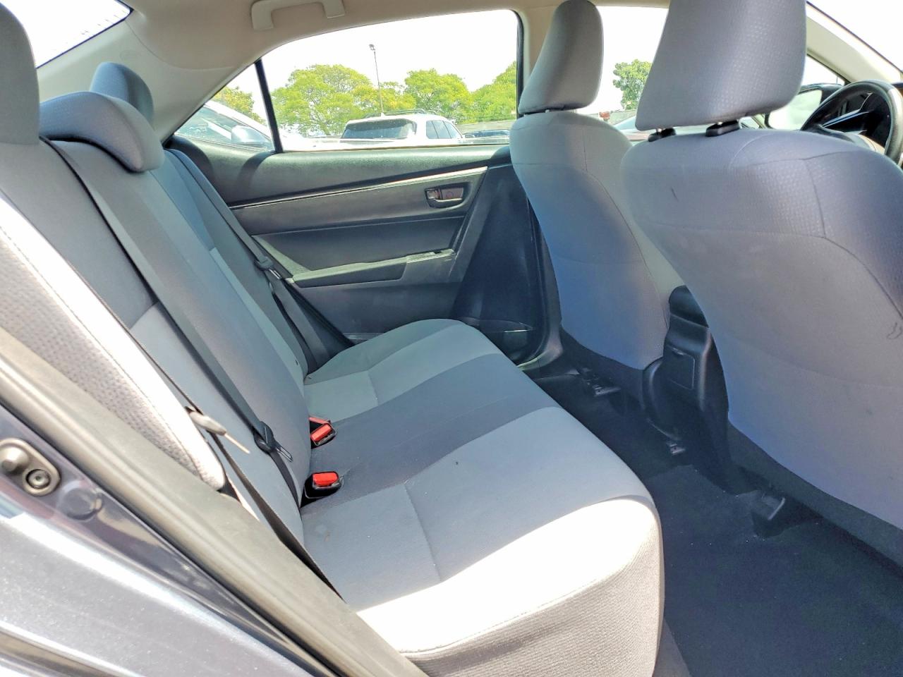 2015 TOYOTA COROLLA L photo 28