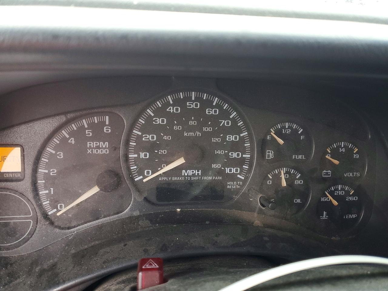 2002 CHEVROLET SILVERADO C1500 photo 17