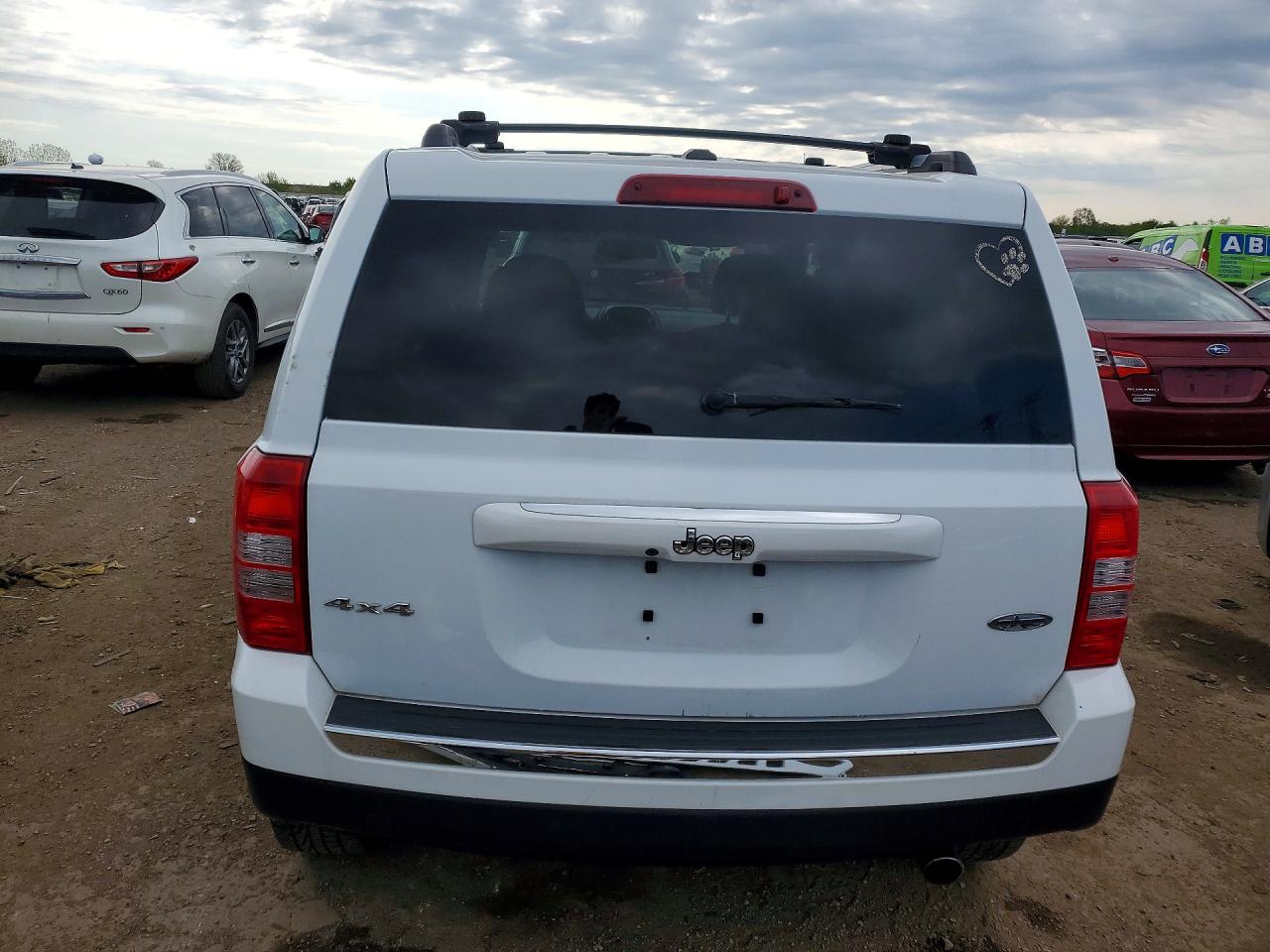2017 JEEP PATRIOT LATITUDE photo 16