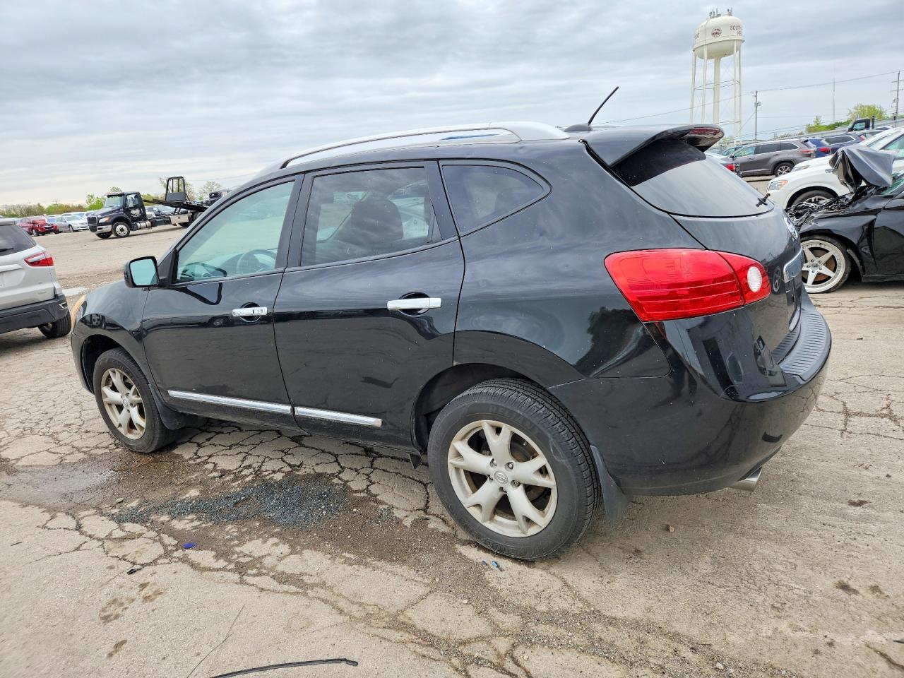 2011 NISSAN ROGUE S photo 3