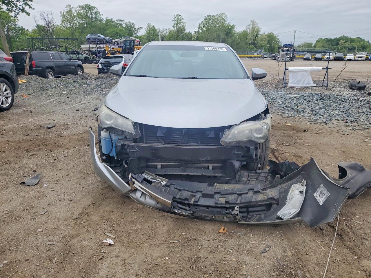 2016 TOYOTA CAMRY SE photo 5
