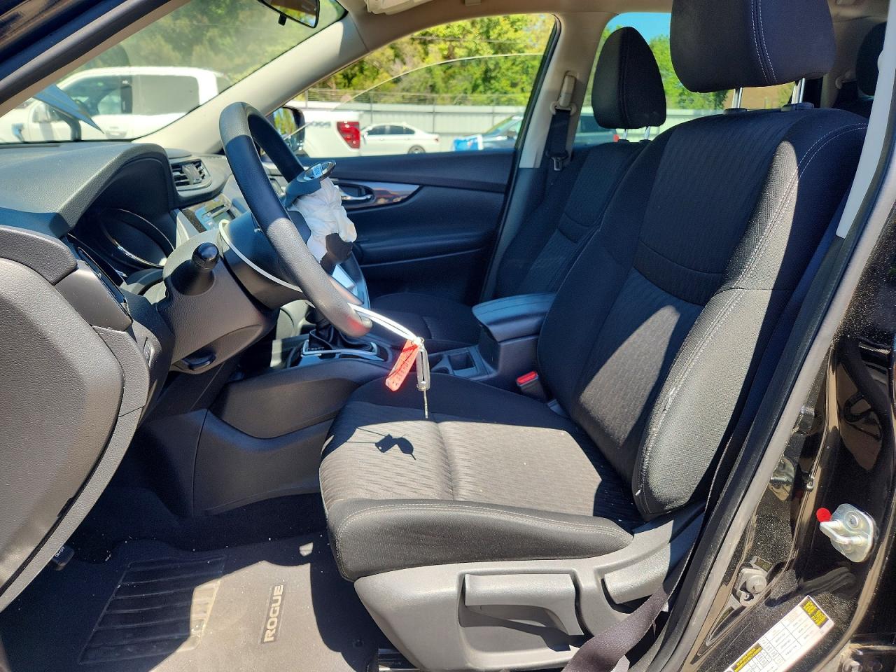 2018 NISSAN ROGUE S photo 19