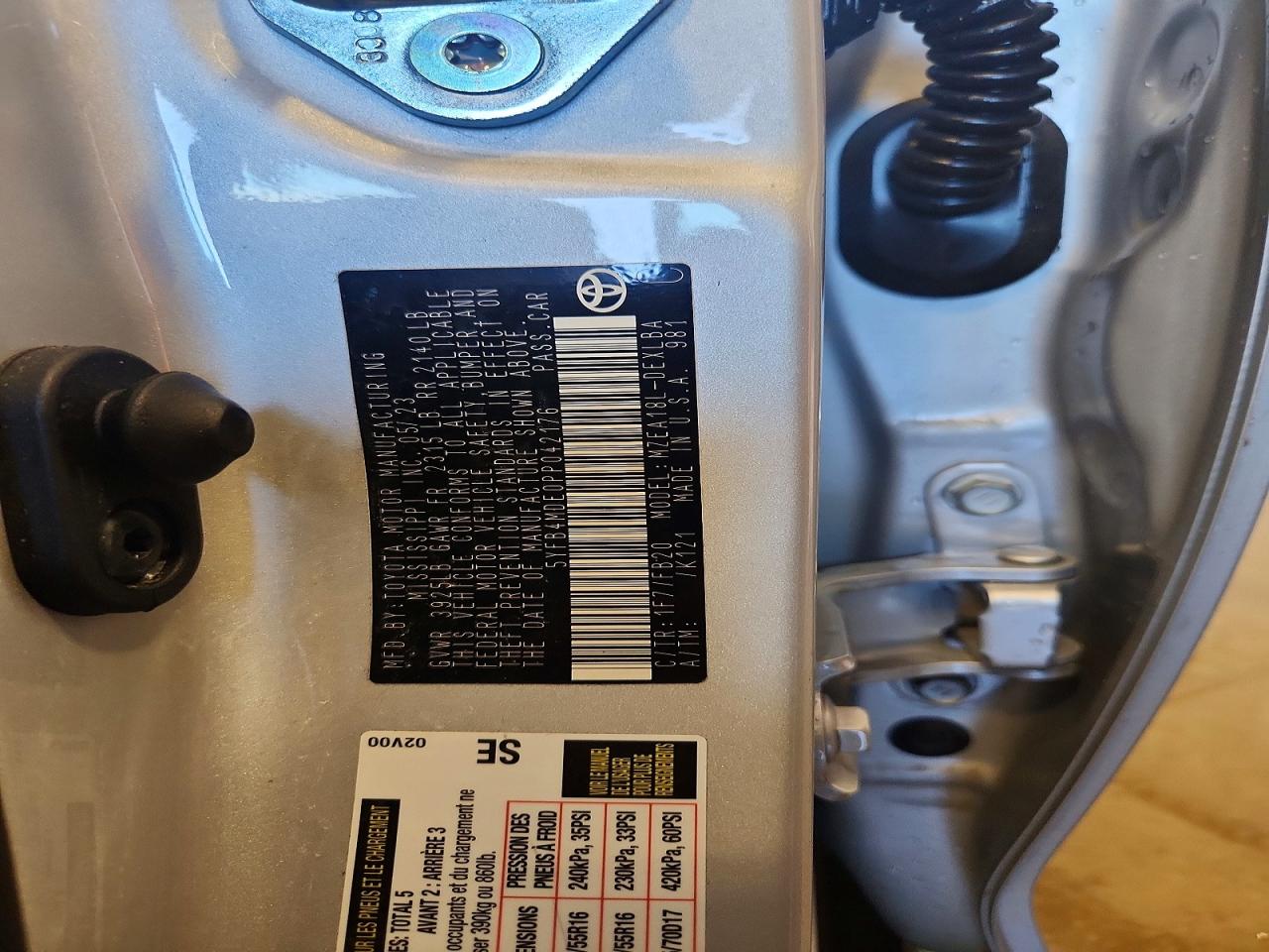 2023 TOYOTA COROLLA LE photo 13