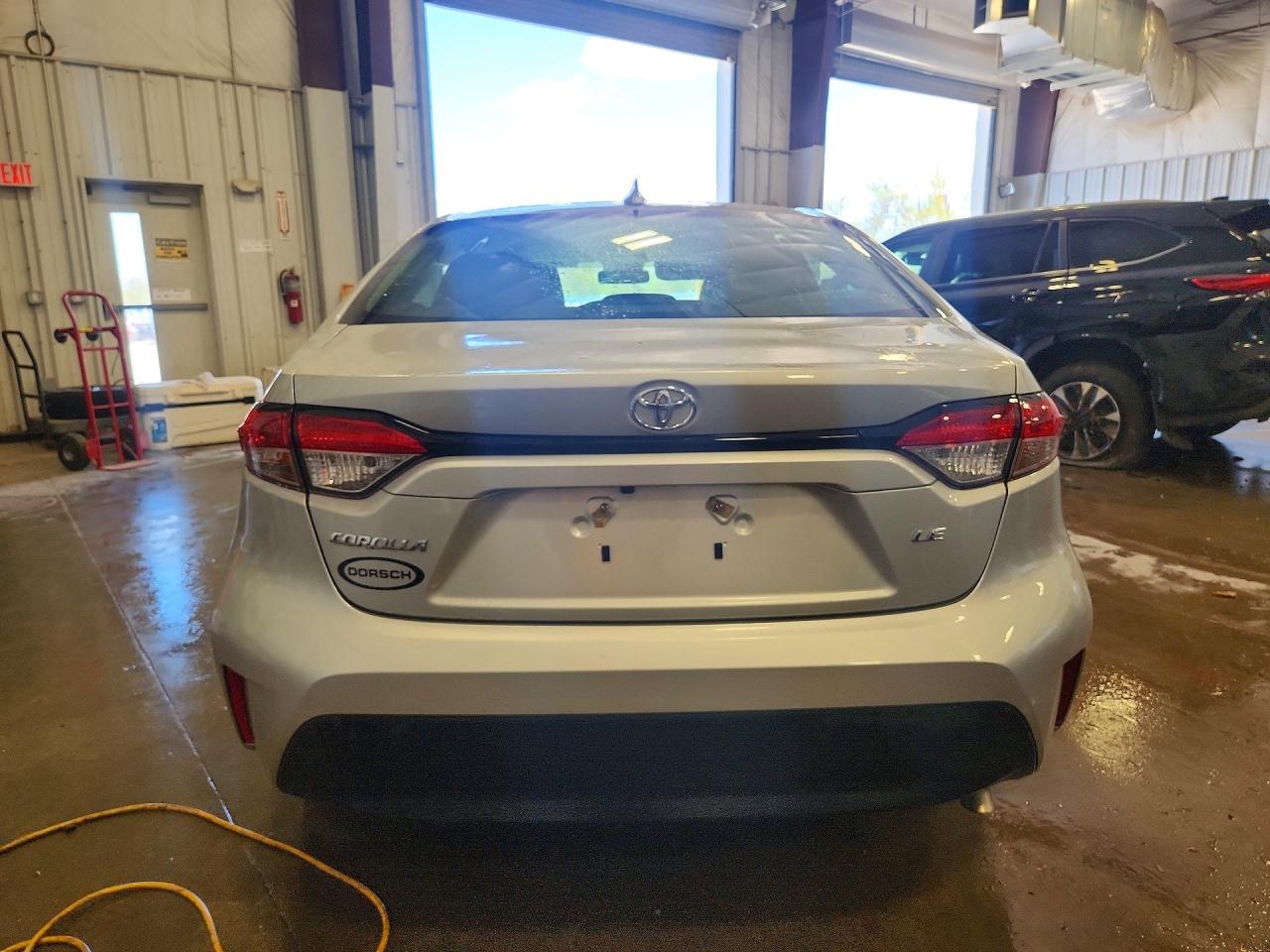 2023 TOYOTA COROLLA LE photo 6