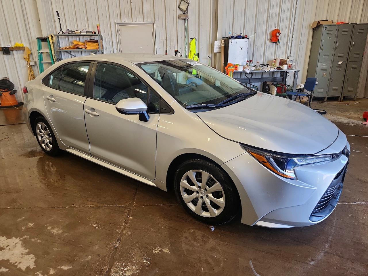 2023 TOYOTA COROLLA LE photo 4